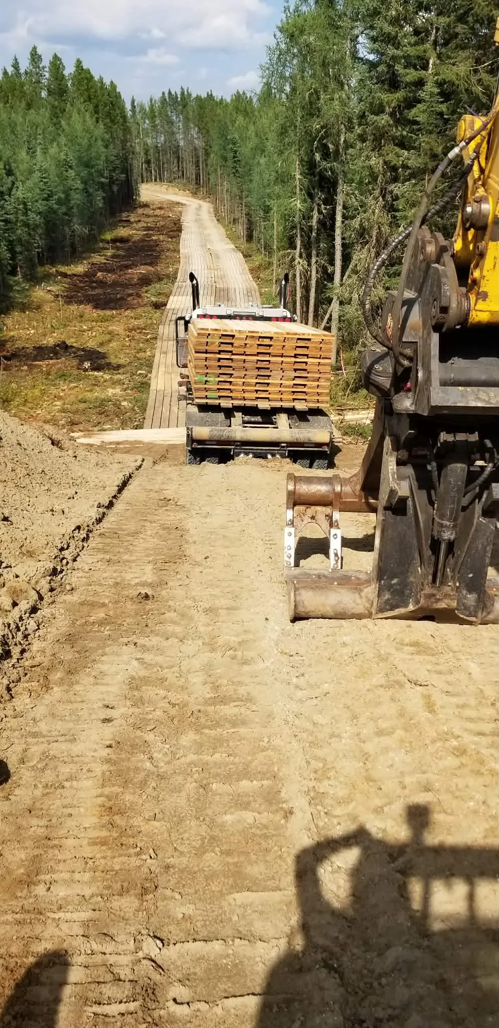 Equipment crossing on matting